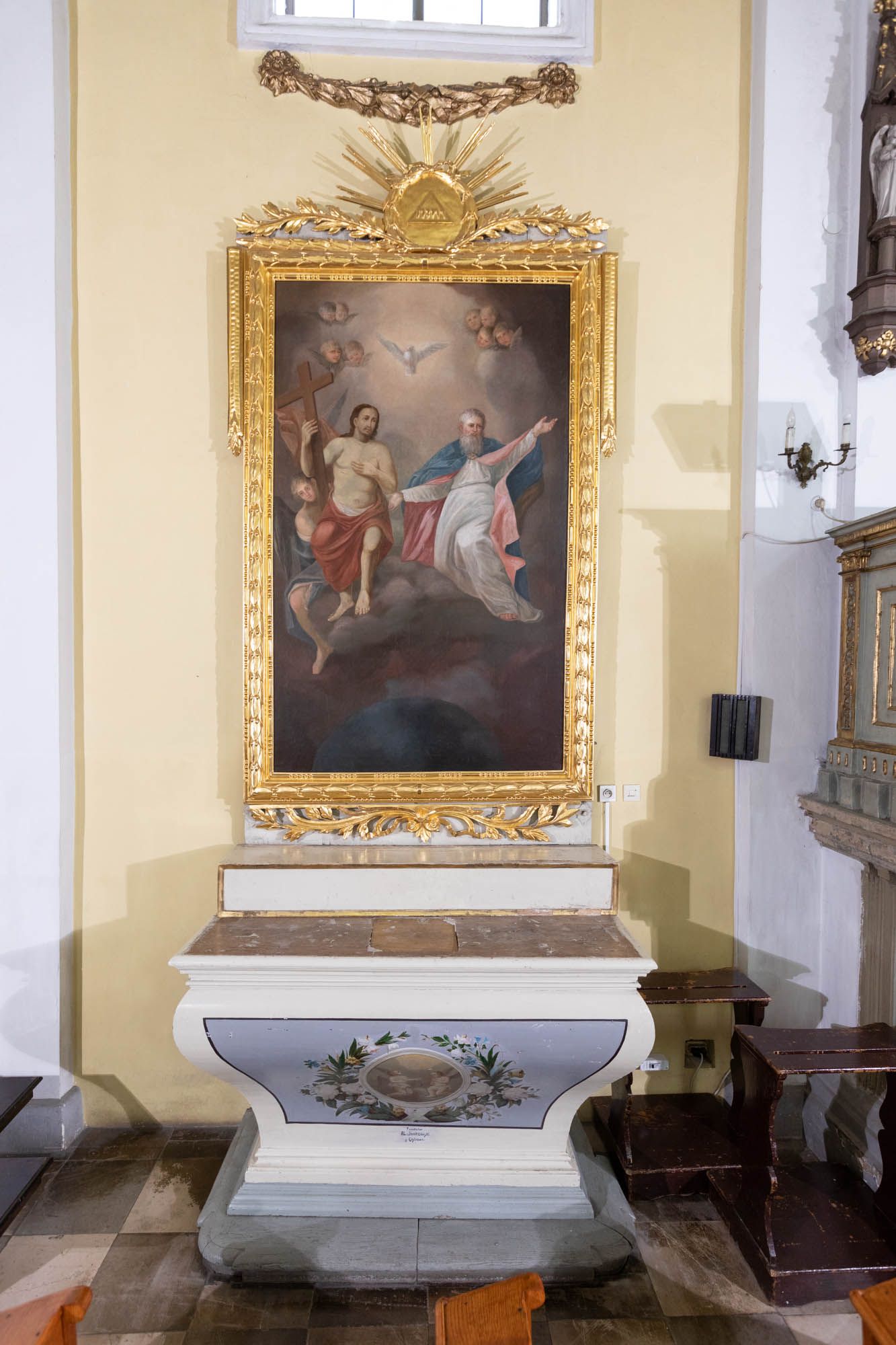 Ołtarz boczny św. Trójcy