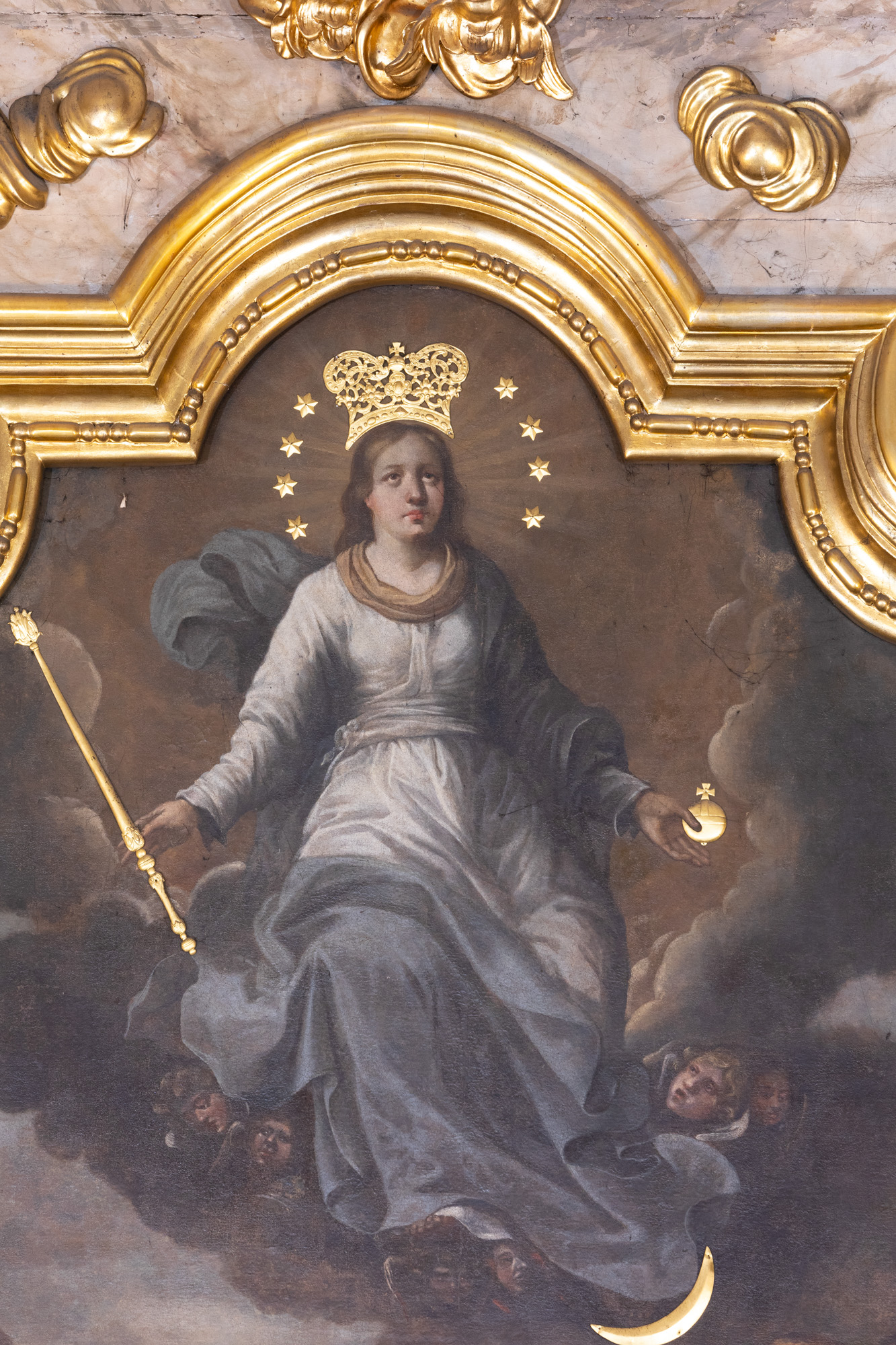 Obraz Wniebowzięcia Najświętszej Marii Panny – w ołtarzu głównym