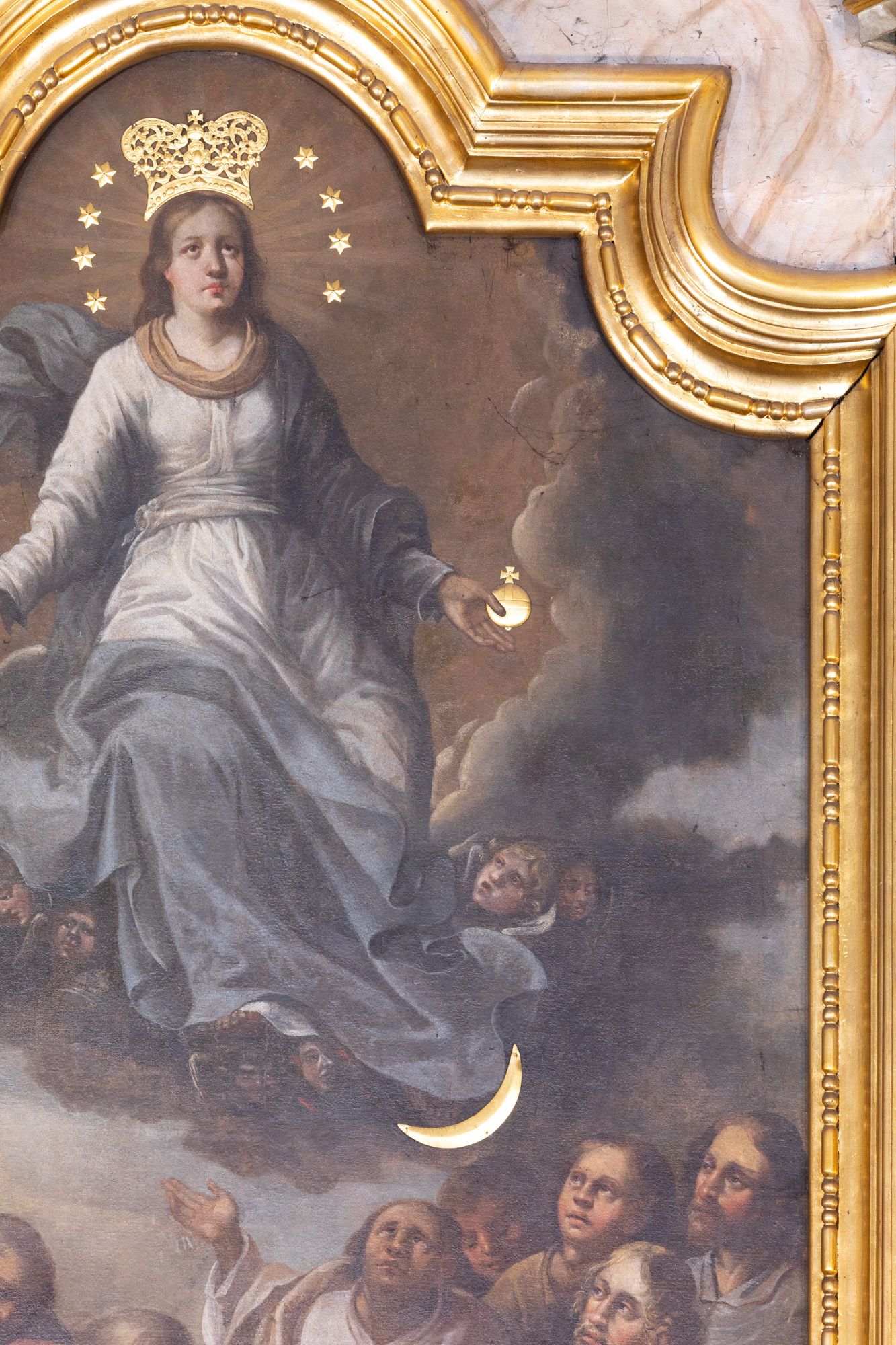 Obraz Wniebowzięcia Najświętszej Marii Panny – w ołtarzu głównym
