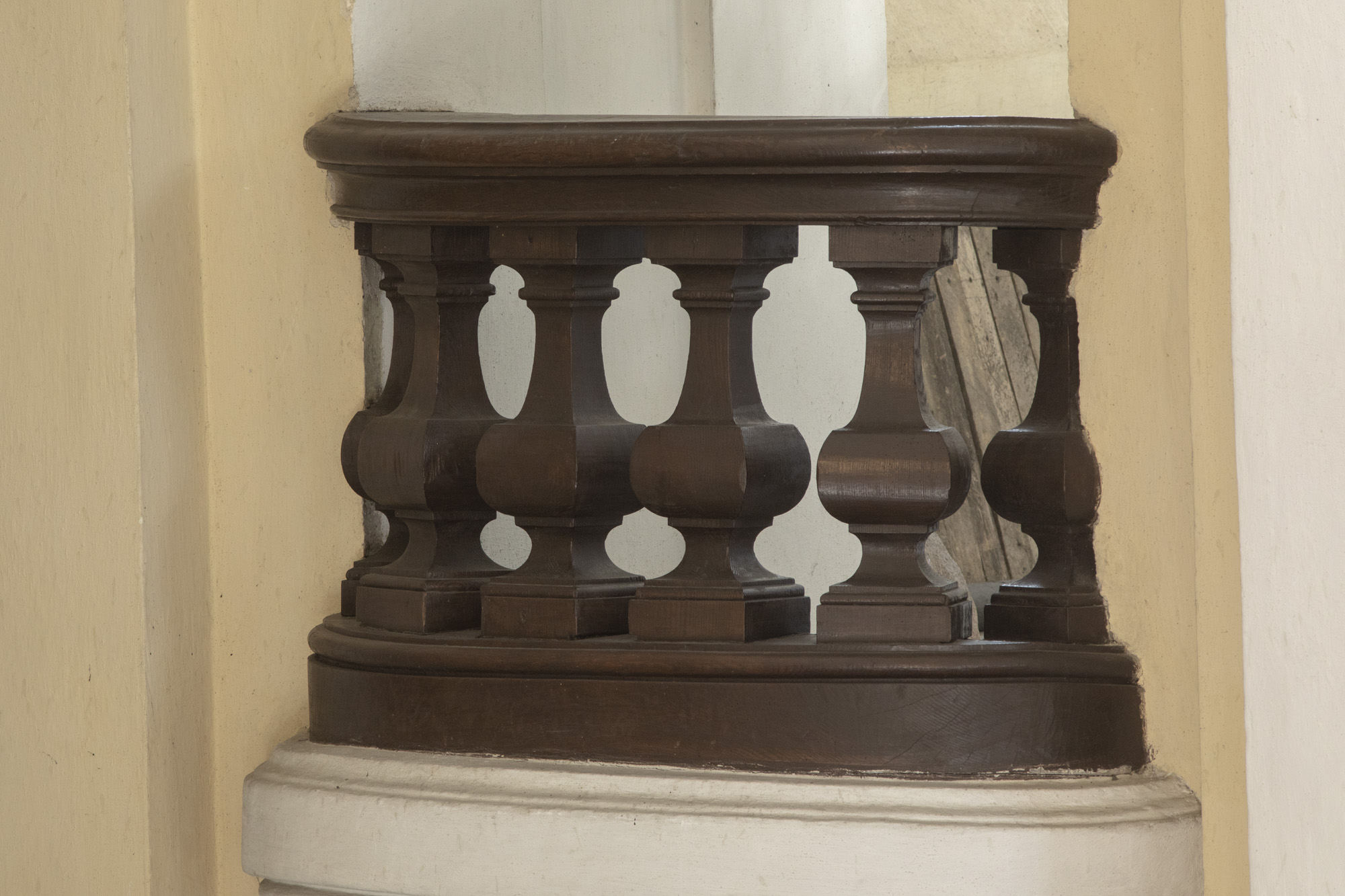 Balustrady lóż na balkonach