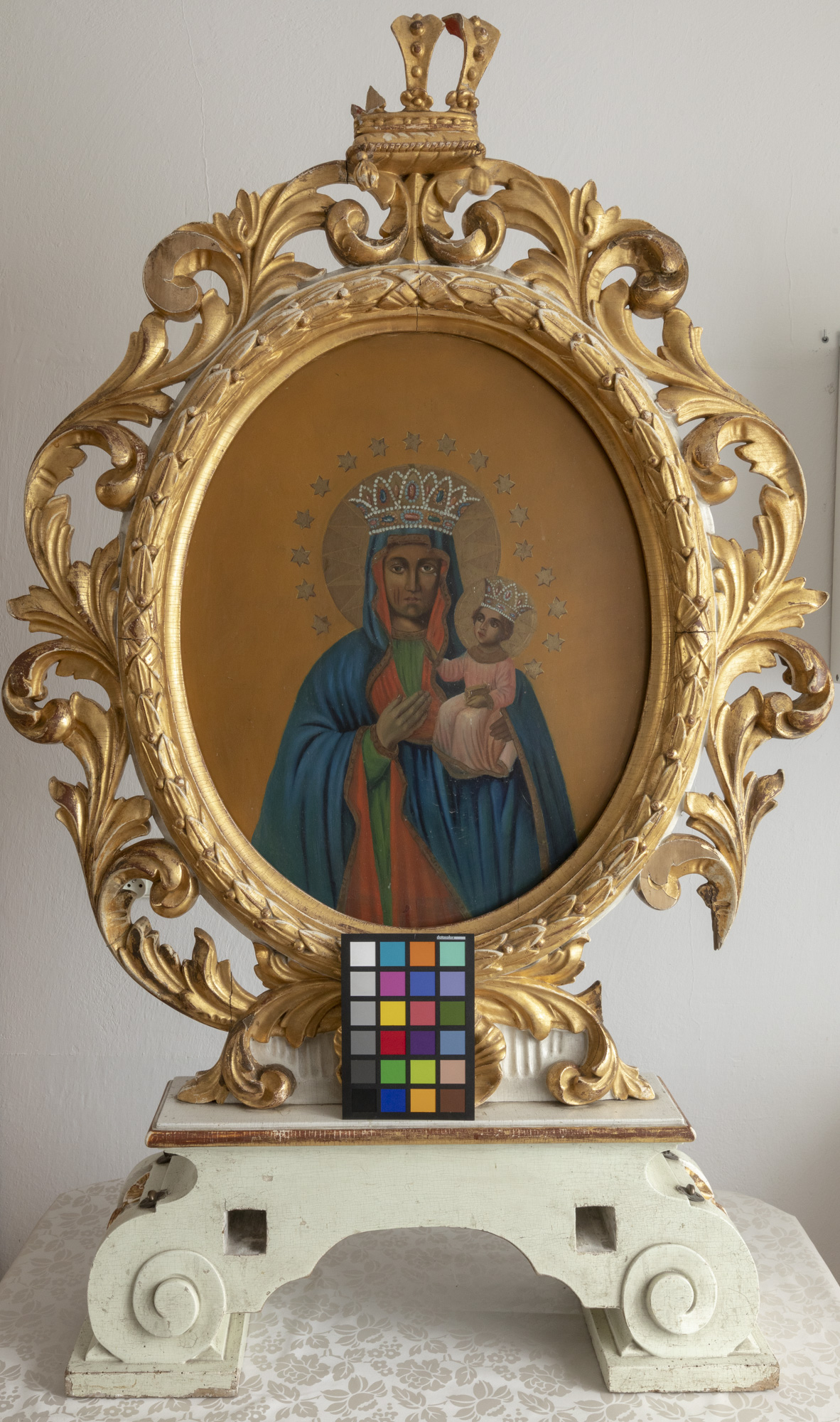 Feretron z obrazami M.B. z Dzieciątkiem, św. Anna Samotrzecia