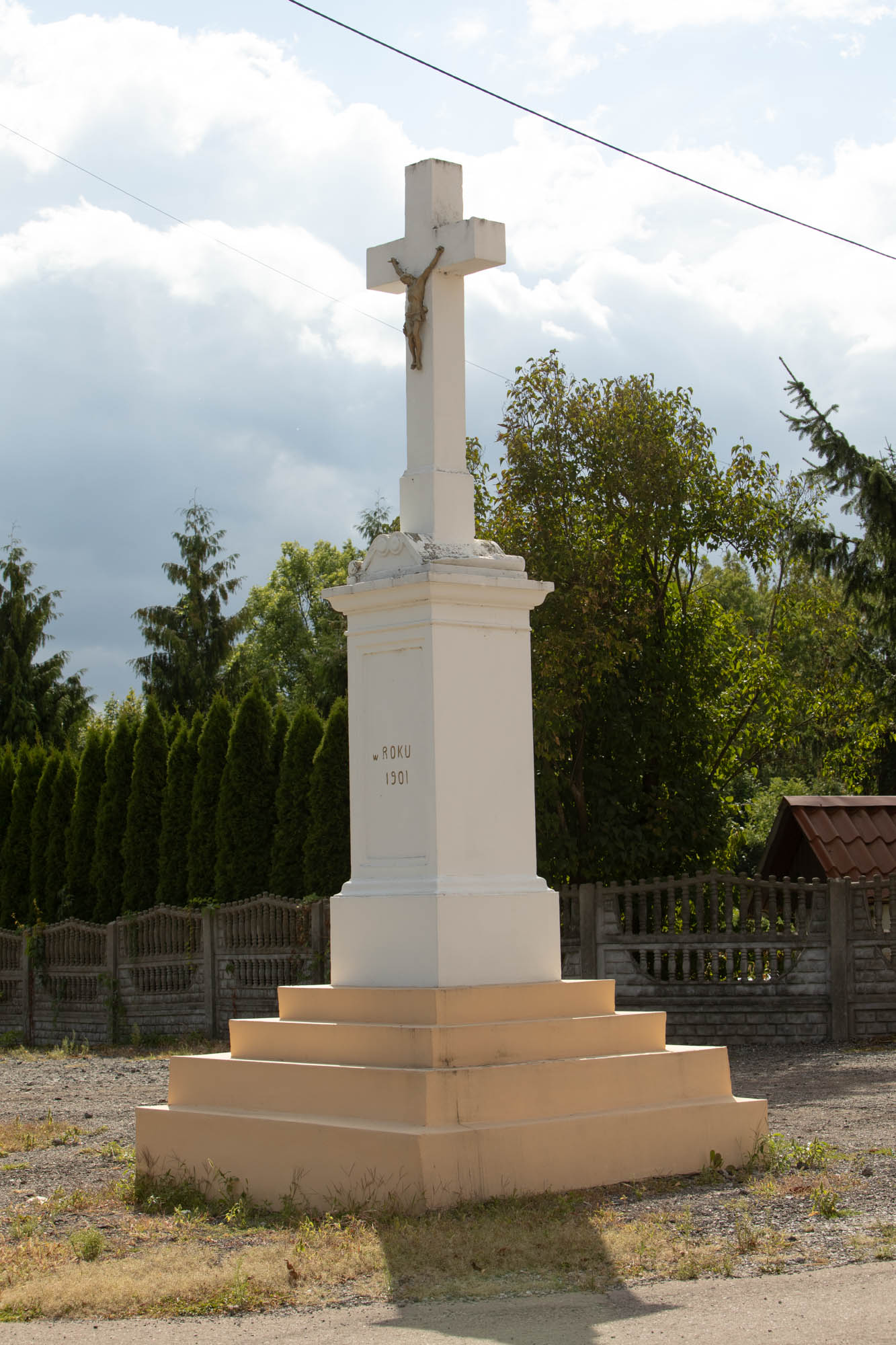 Krzyż przydrożny