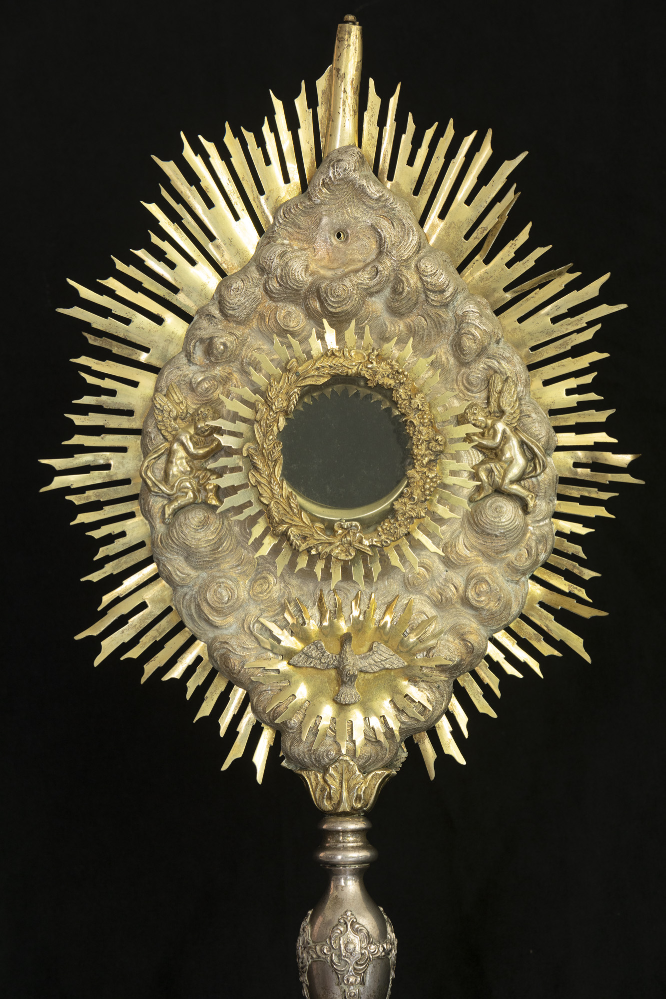 Monstrancja 3