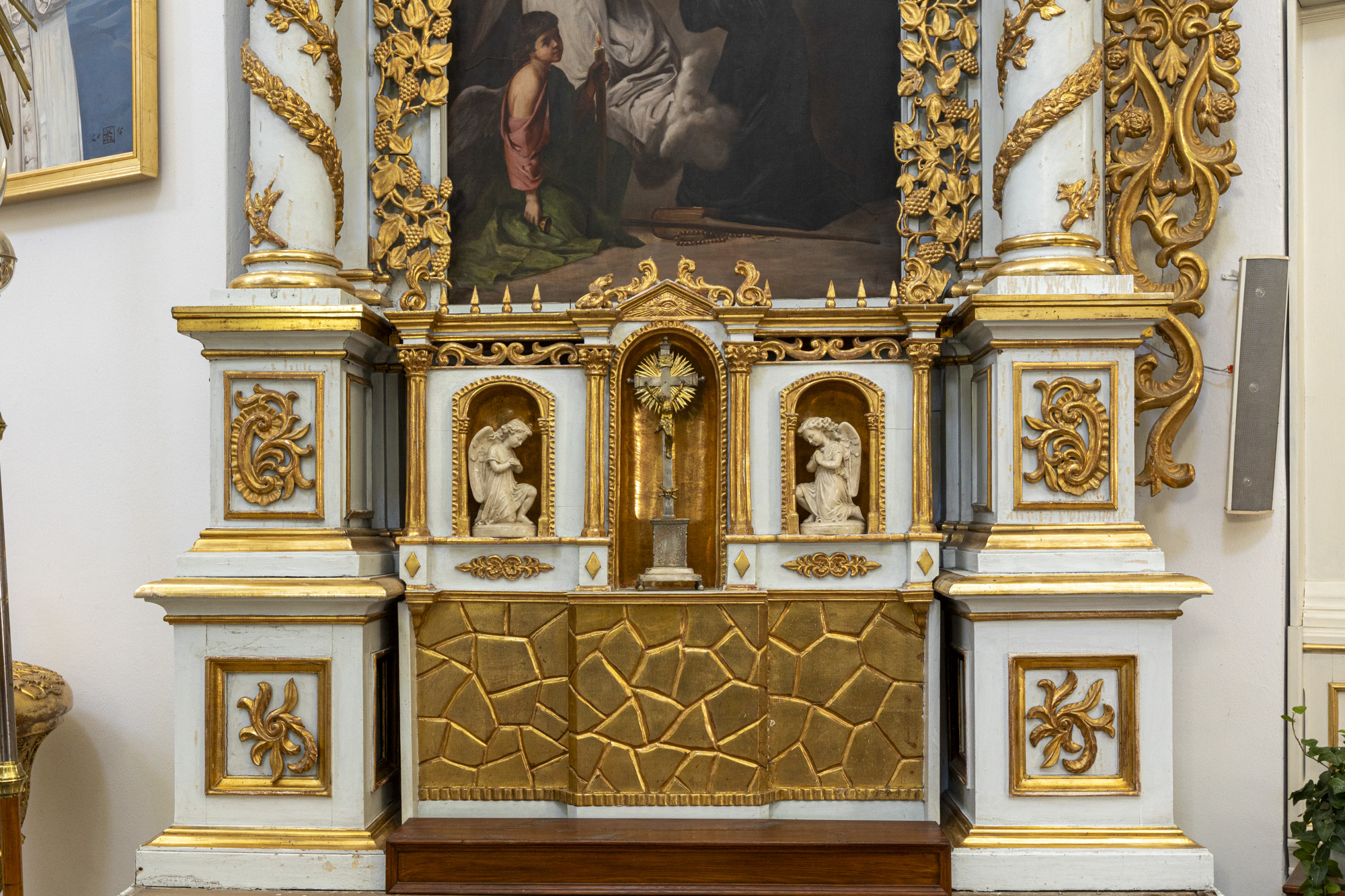 Tabernakulum w ołtarzu bocznym prawym pw. Św. Stanisława Kostki w nawie gł. przy tęczy