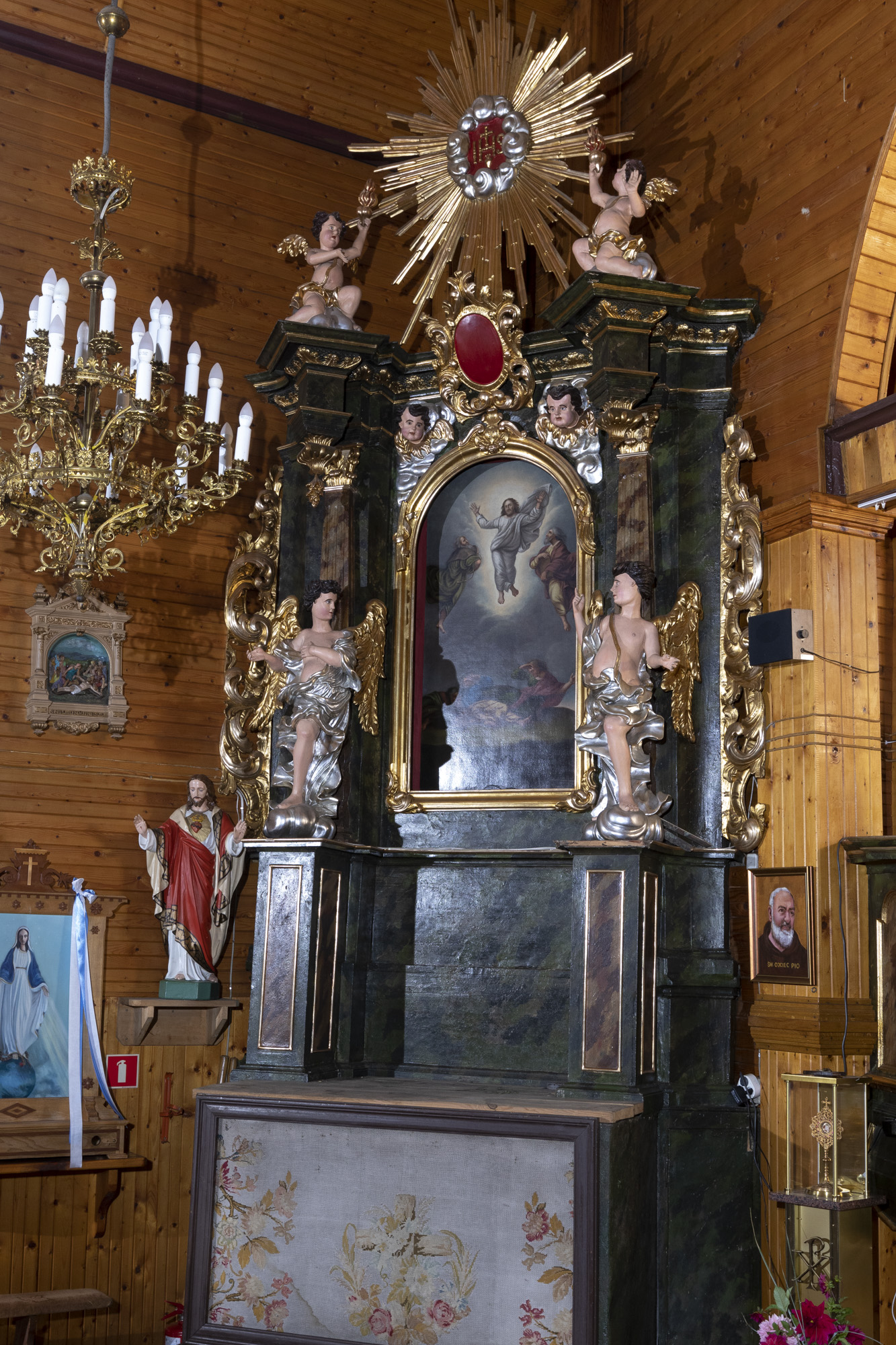 Ołtarz boczny