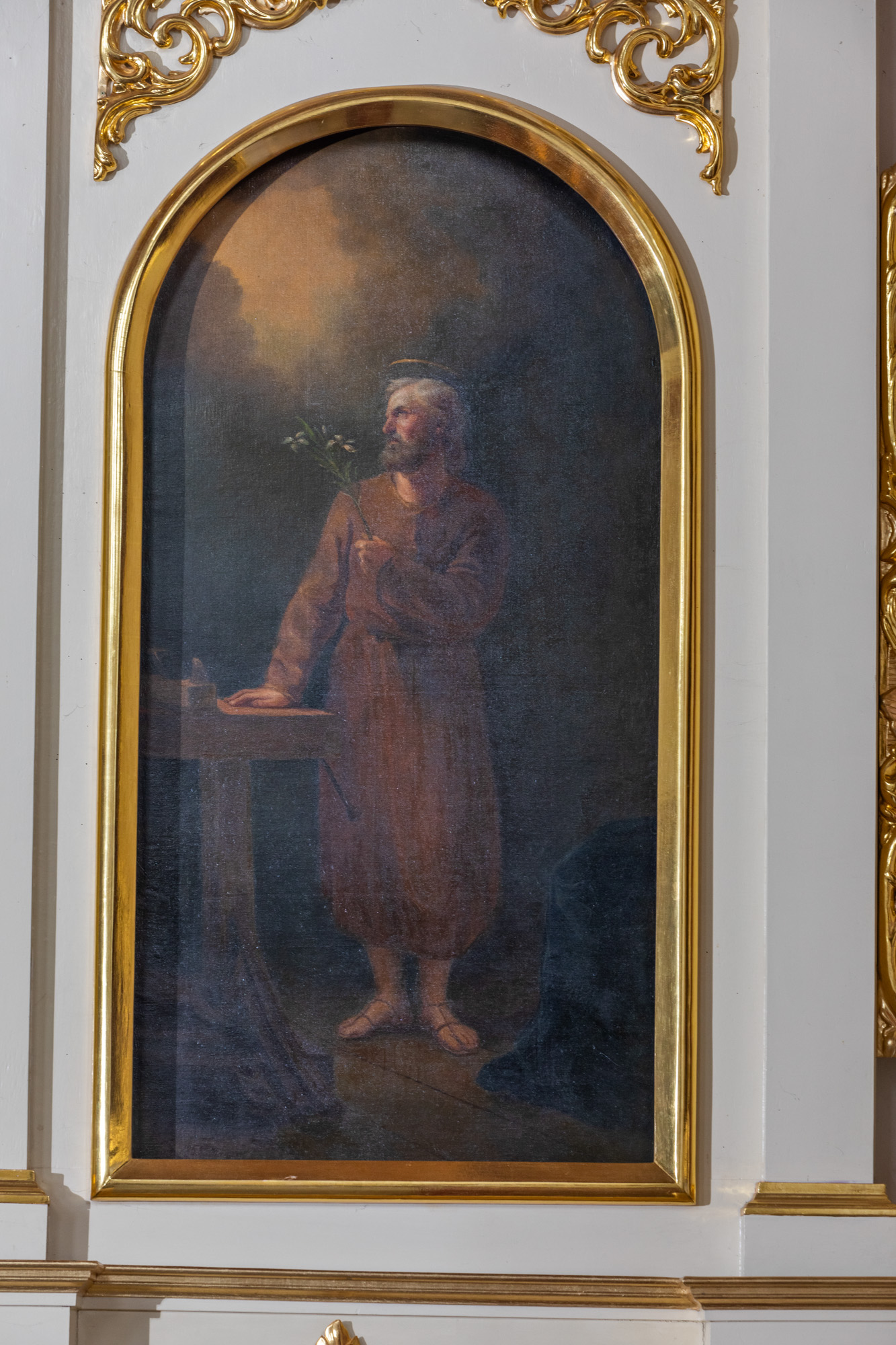 Ołtarz boczny przy ścianie nawy lewy p.w. świętego Józefa.
