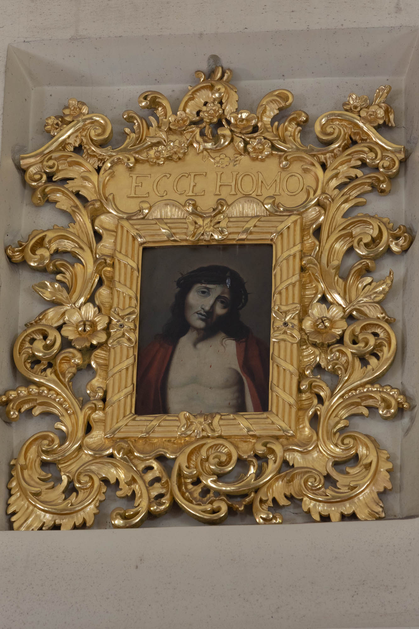 Obraz Ecce Homo w ołtarzu głównym