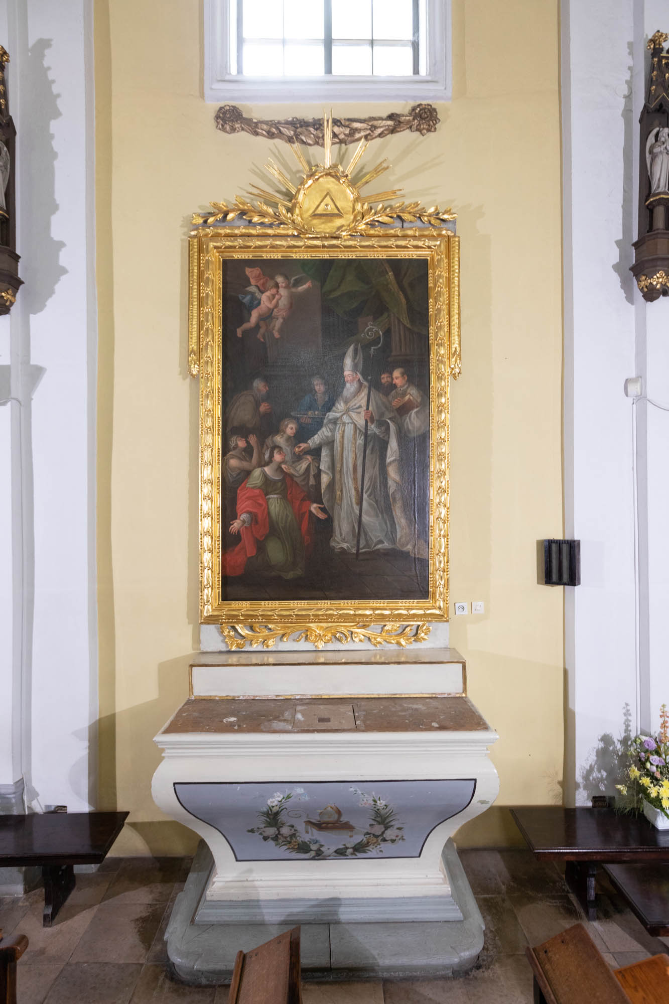 Obraz św. Mikołaja w ołtarzu bocznym