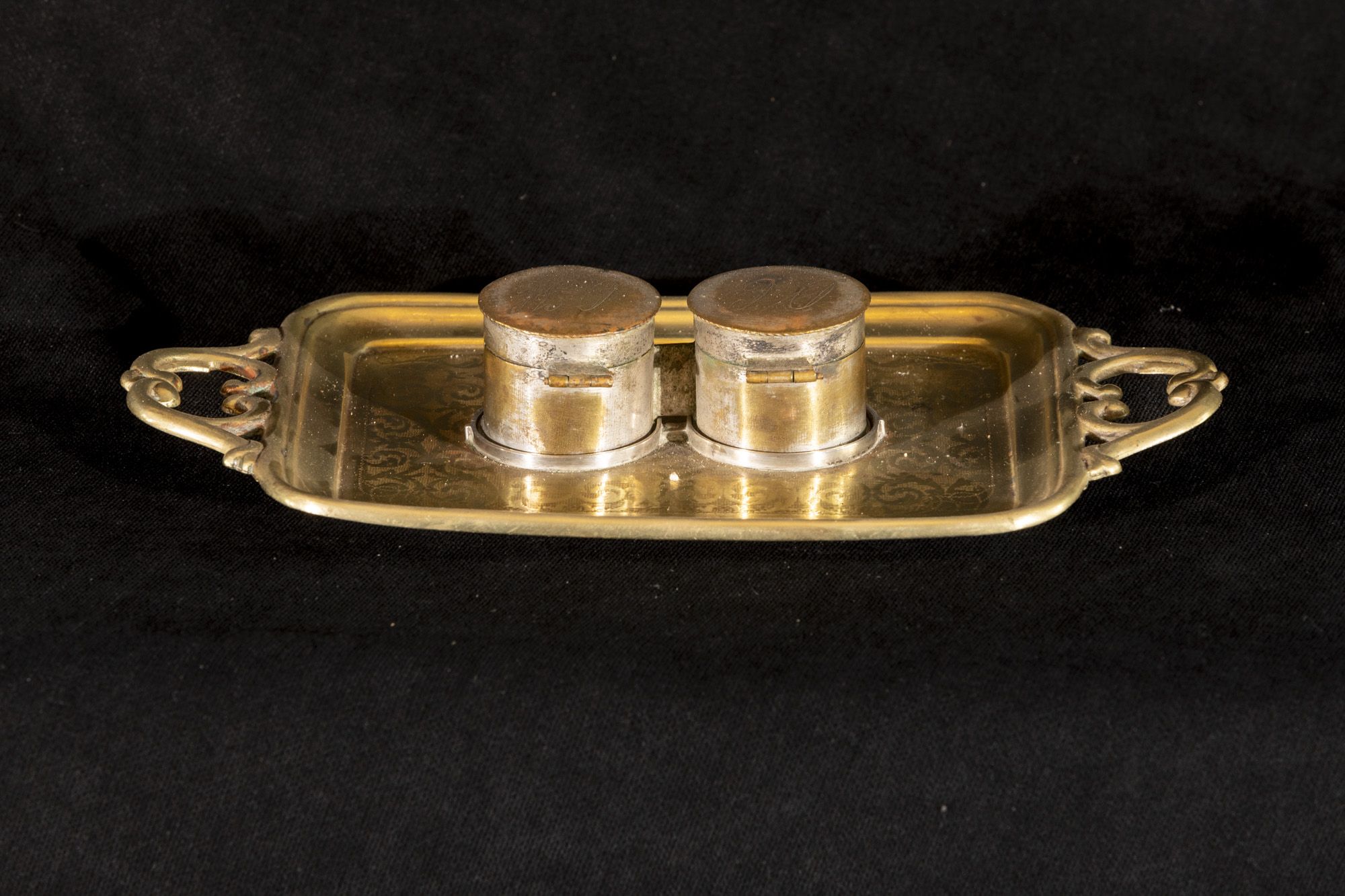 Tacka do chrztu z puszkami