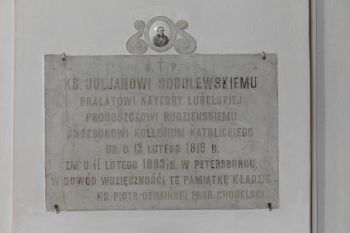 Tablica pamiątkowa ks. Juliana Sobolewskiego zm. 1893 r.