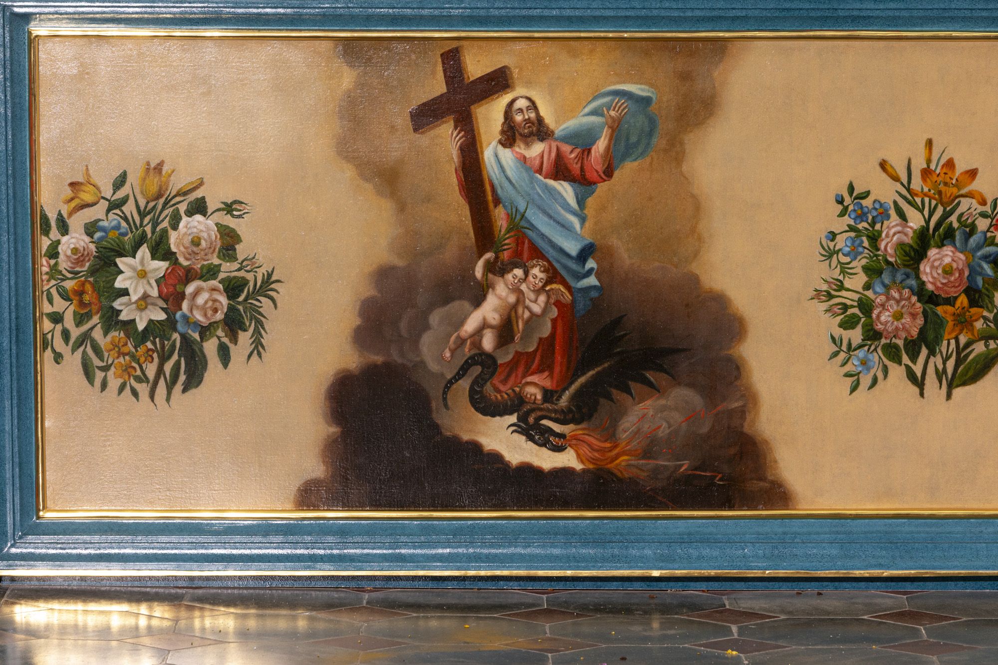 Antepedium ołtarza bocznego pw. Matki Boskiej w nawie prawej