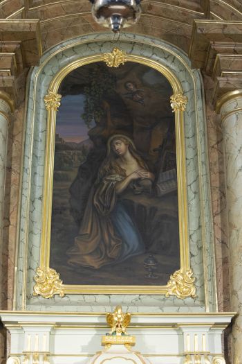 Obraz – św. Maria Magdalena w ołtarzu głównym