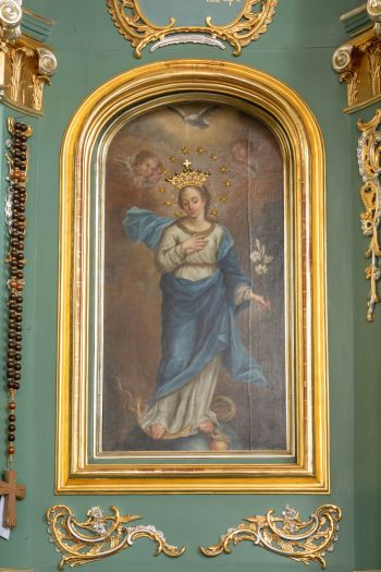 Obraz – Matka Boska Niepokalanie Poczęta (na ołtarzu bocznym str. lewa nawy)