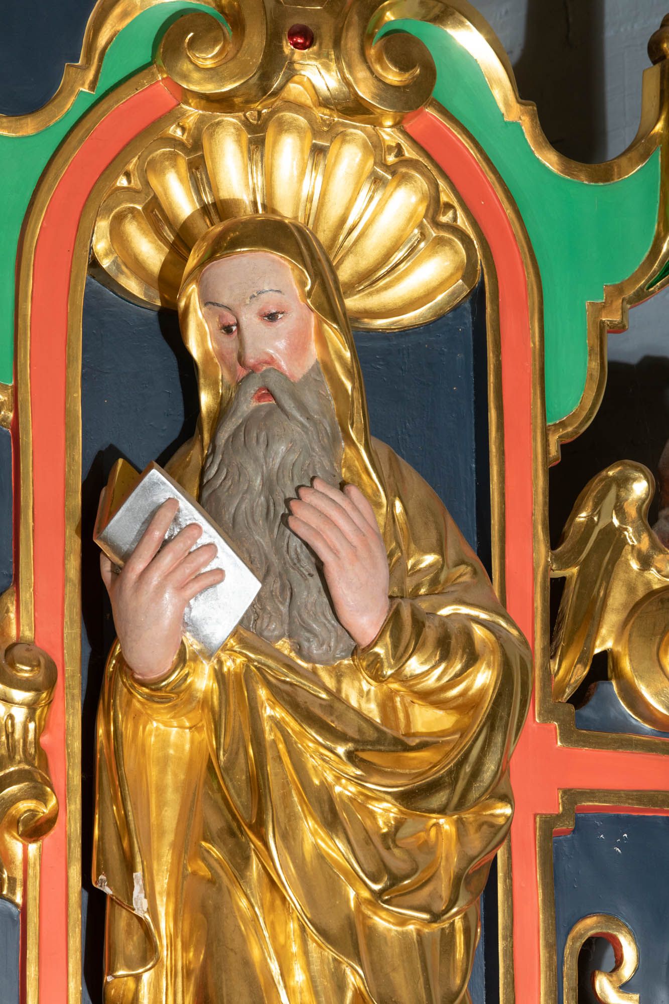 Para rzeźb - Apostołów z ołtarza głównego