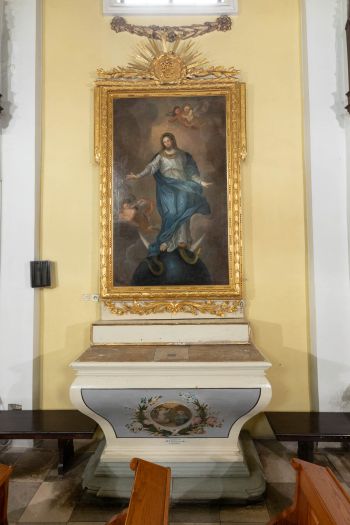 Ołtarz boczny M. Boskiej