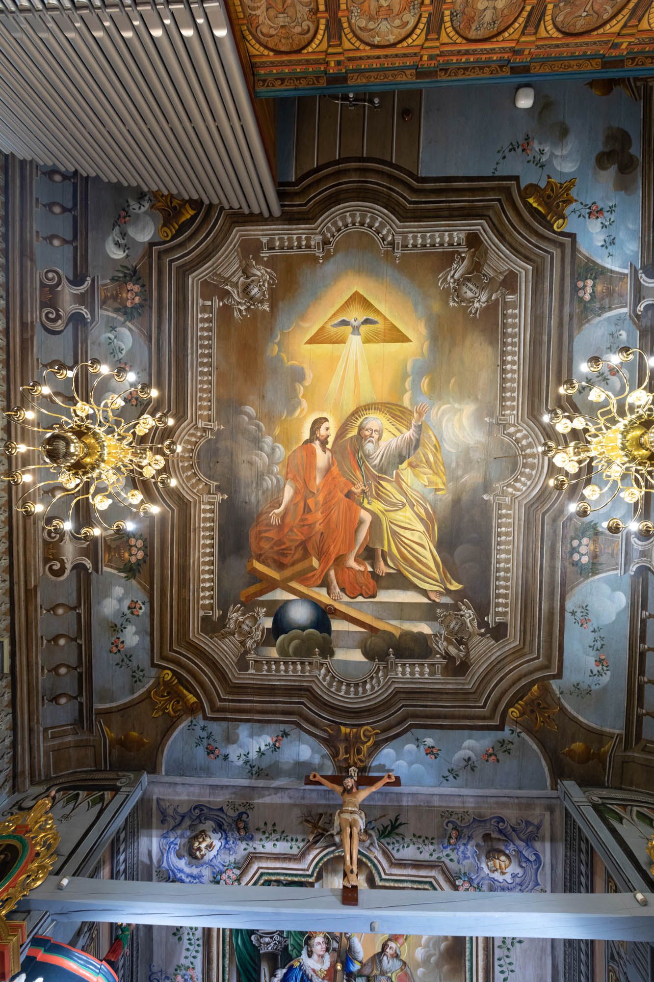 Polichromia – sufit nawy