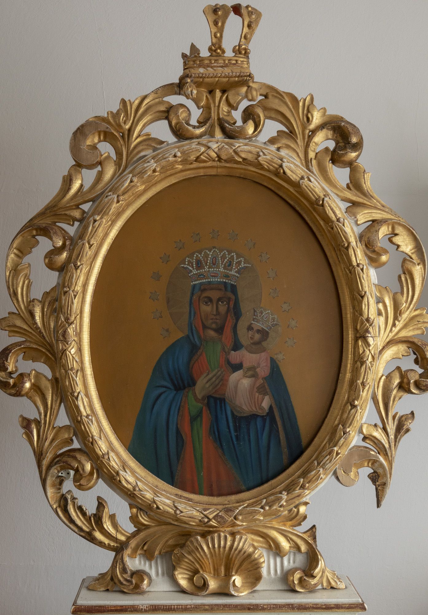 Feretron z obrazami: M.B. z Dzieciątkiem, św. Anna Samotrzecia