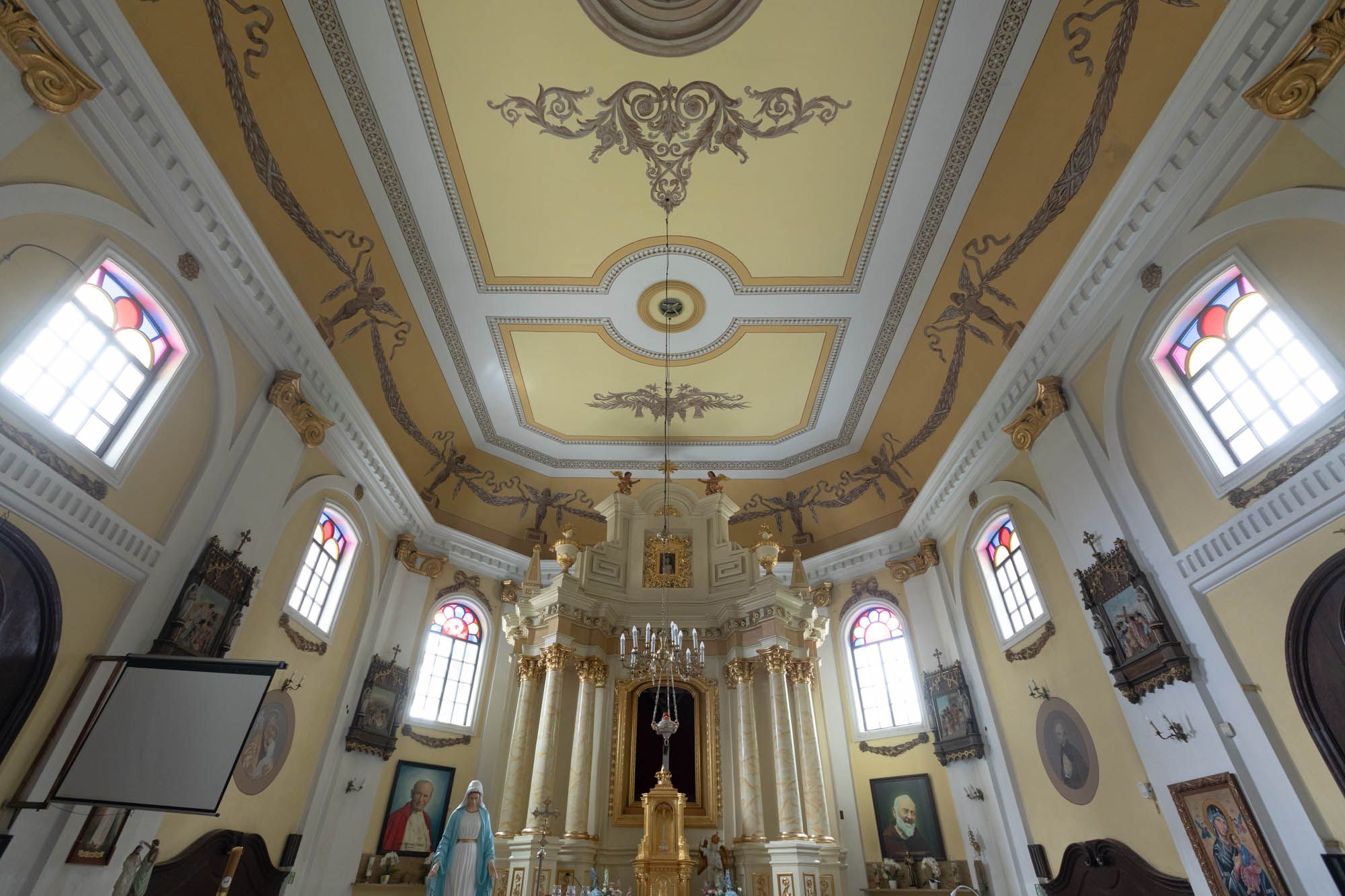 Polichromia fasety sufitu