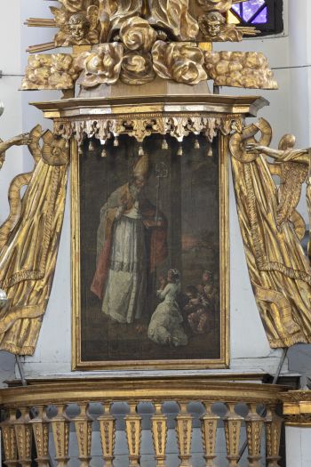 Obraz św. Mikołaja w ołtarzu głównym